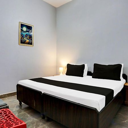 Super Hotel Live View Indraprastha Zewnętrze zdjęcie