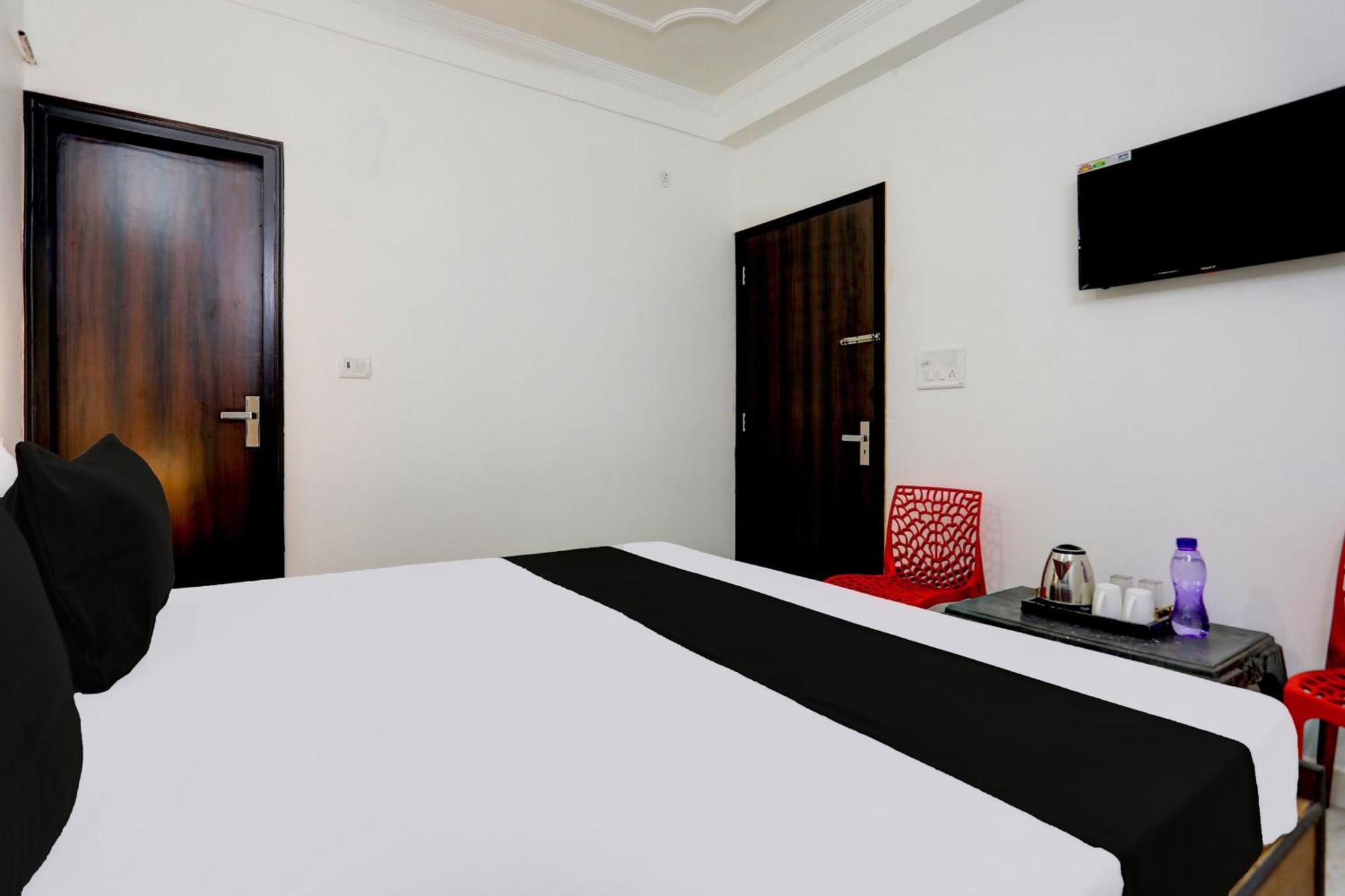 Super Hotel Live View Indraprastha Zewnętrze zdjęcie